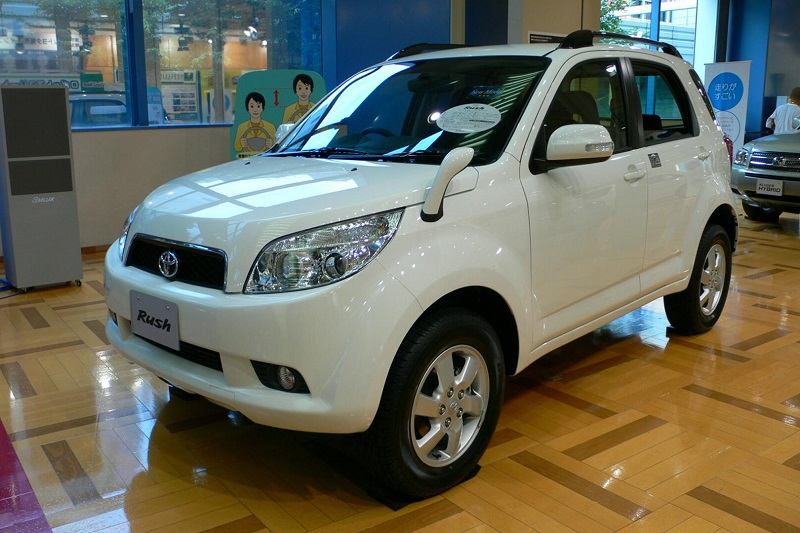 Mobil Toyota Rush Bekas Tahun 2007